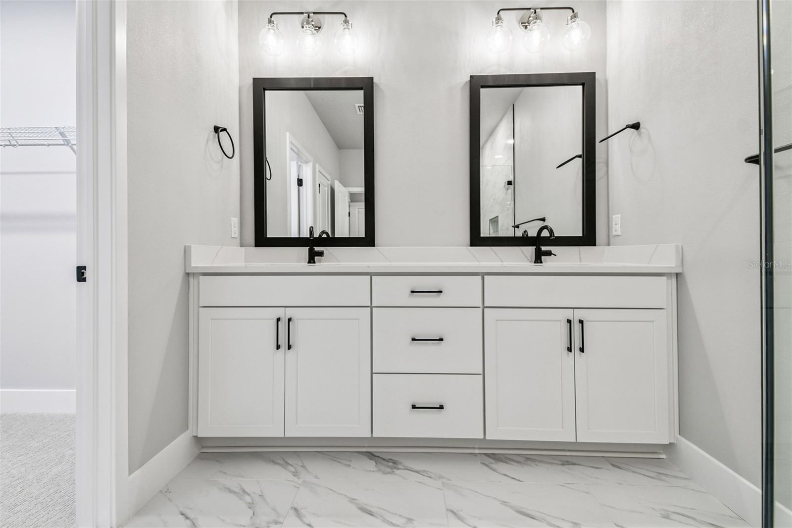 TOWNS AT UNION - Residential