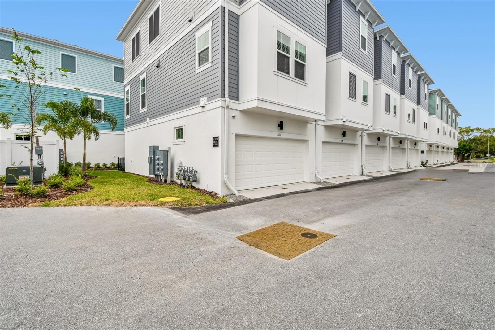 TOWNS AT UNION - Residential