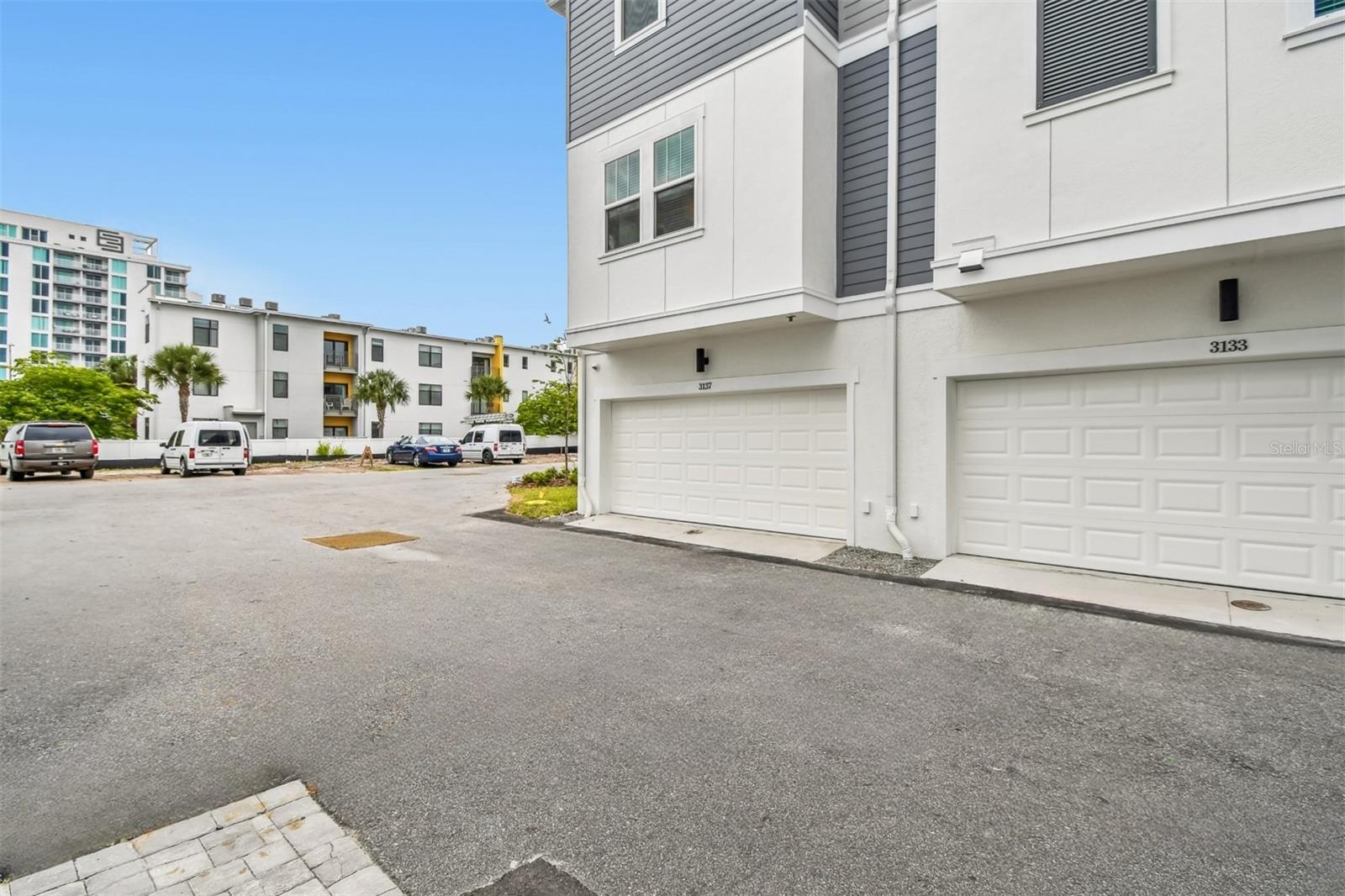 TOWNS AT UNION - Residential