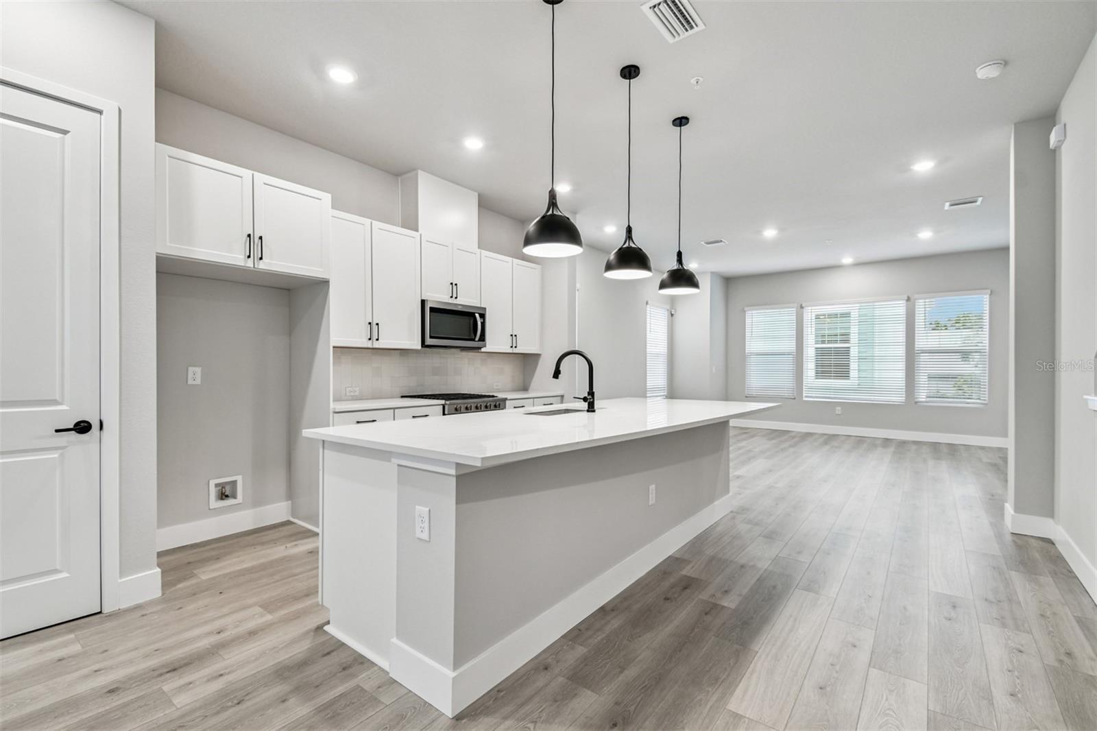 TOWNS AT UNION - Residential