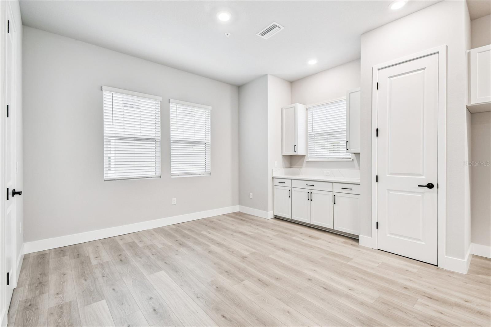 TOWNS AT UNION - Residential