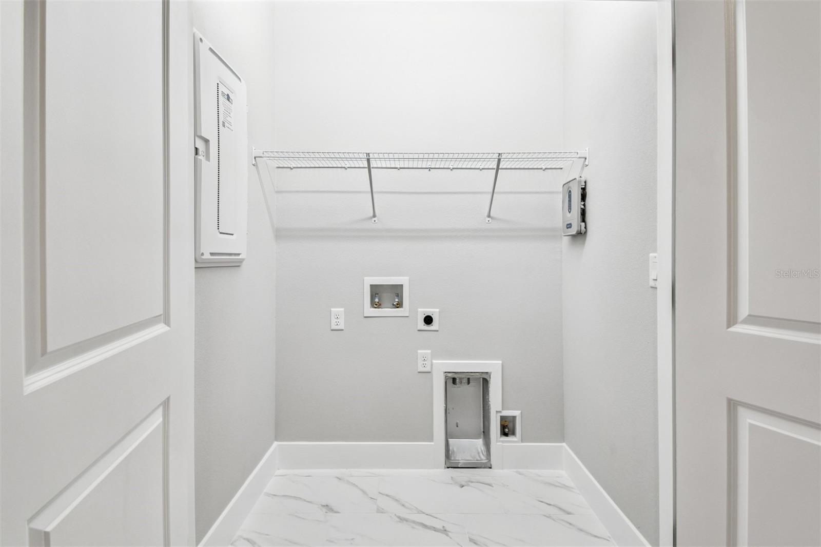 TOWNS AT UNION - Residential