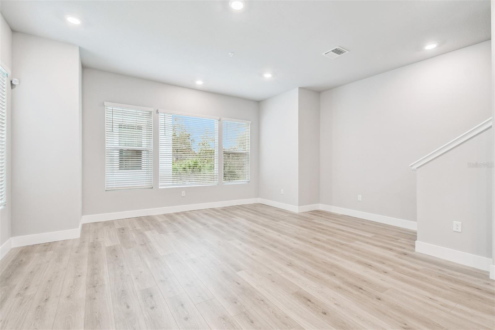 TOWNS AT UNION - Residential