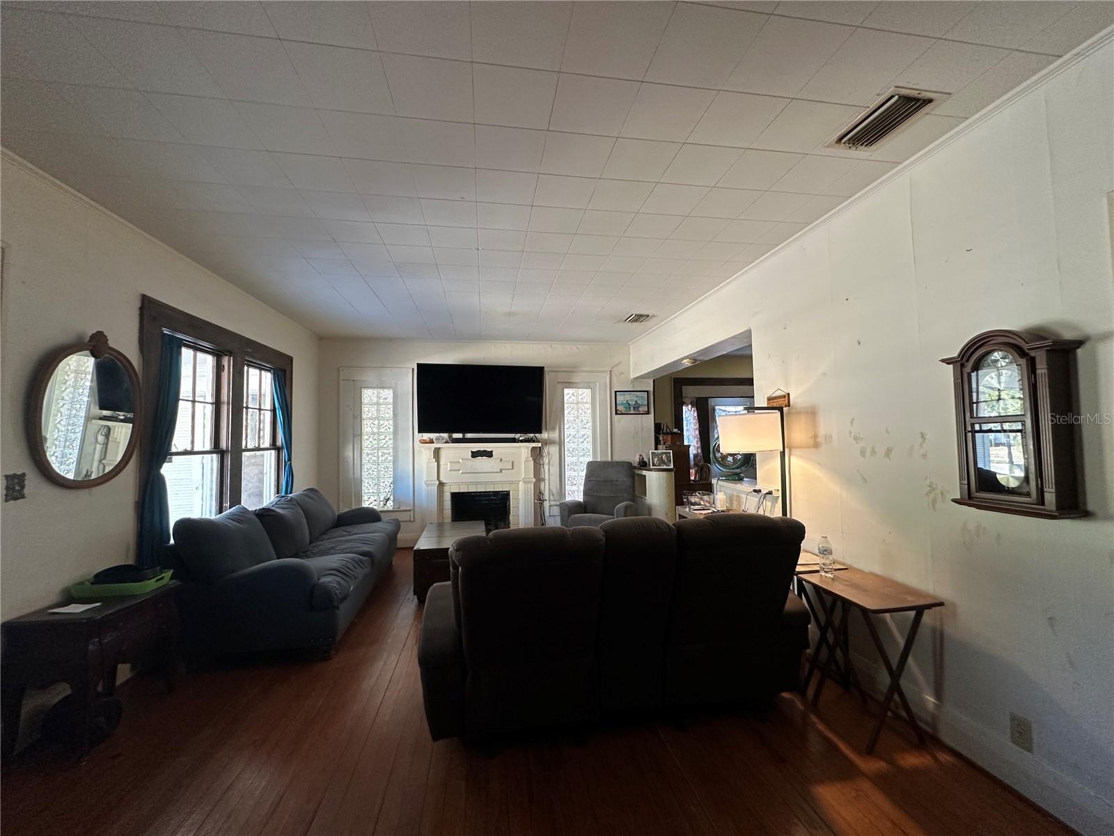 CARLTON & MCEWEN - Residential