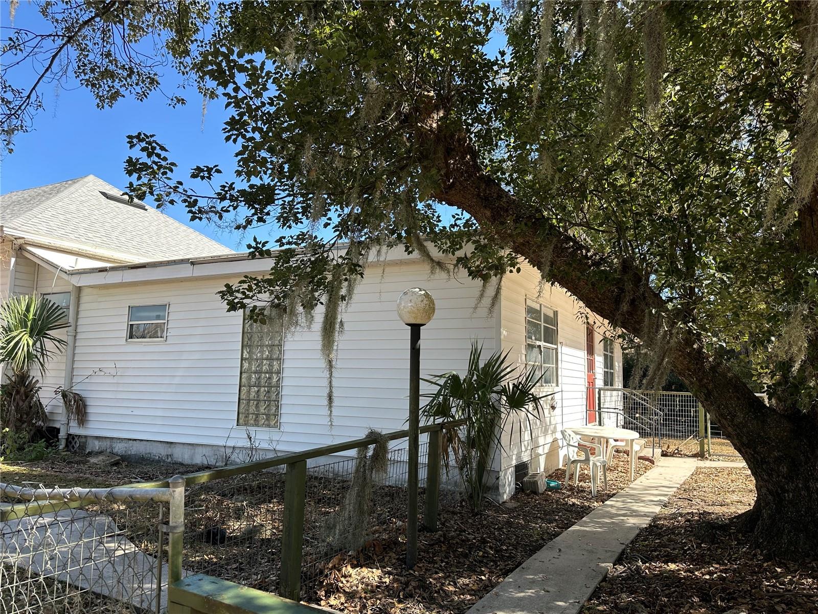 CARLTON & MCEWEN - Residential