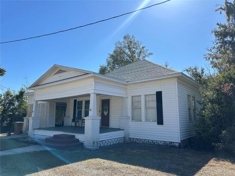 Photo of 513 W Main Street, Wauchula, FL 33873 (MLS # A4681948)