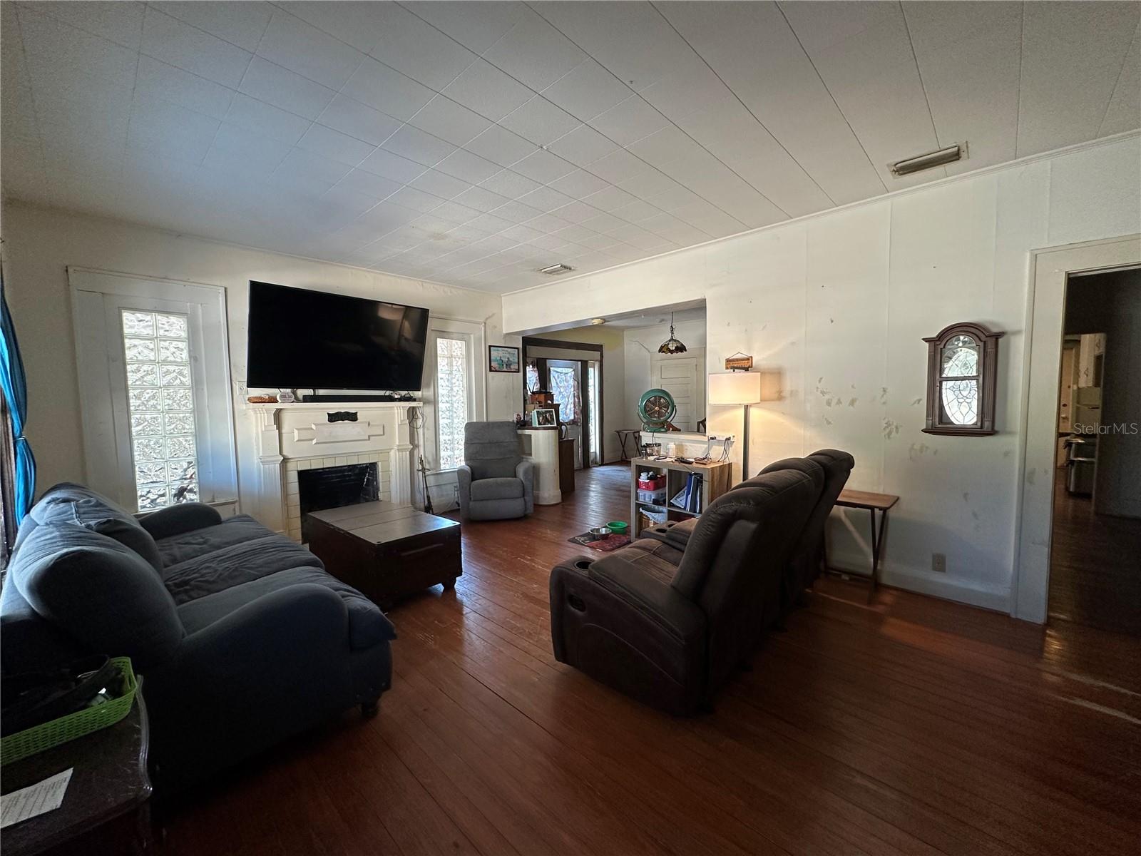 CARLTON & MCEWEN - Residential