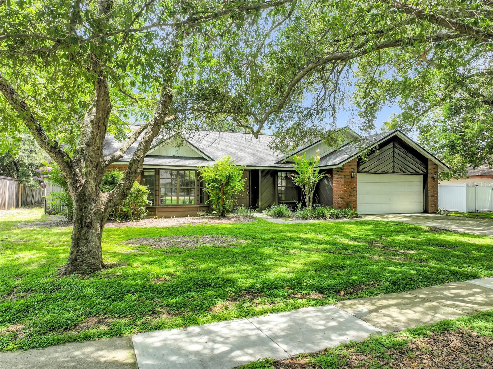 1532 SACKETT CIRCLE