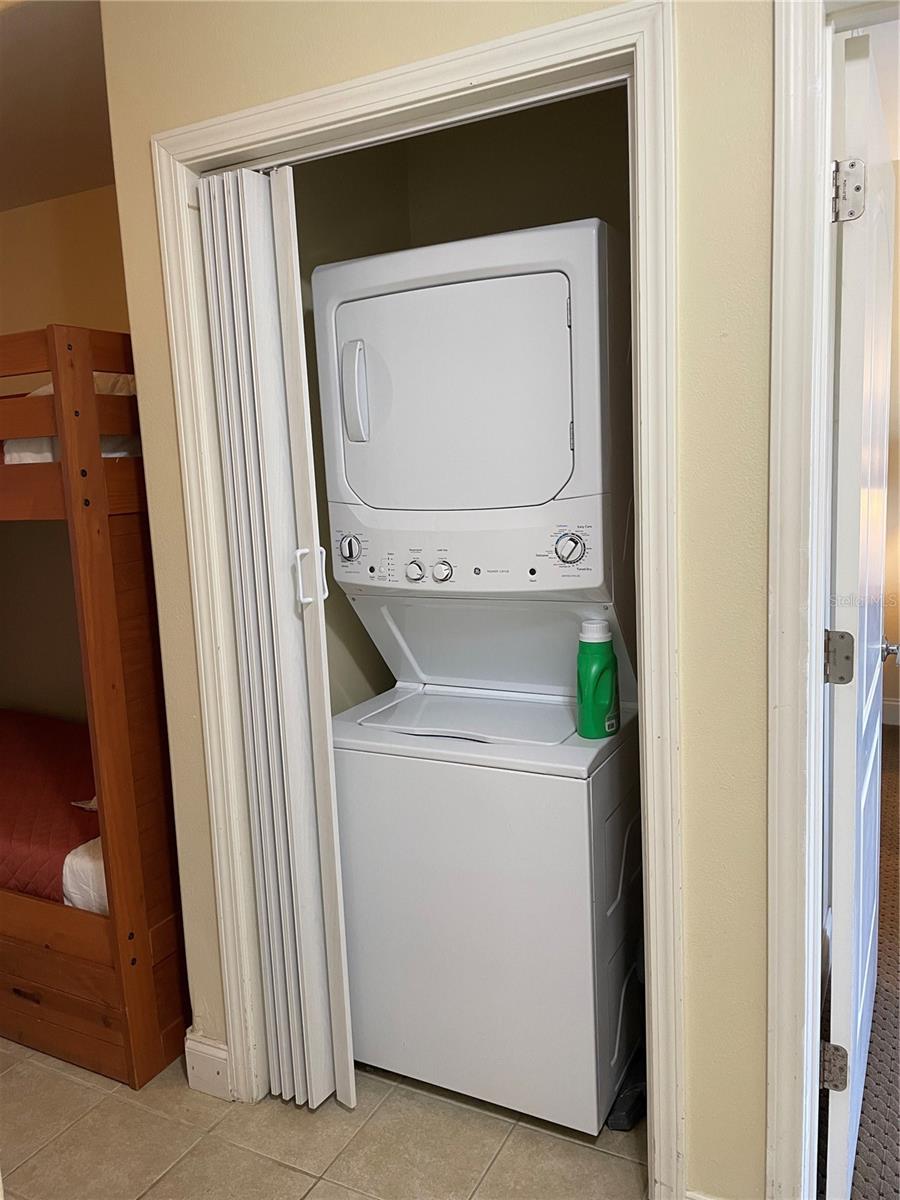 BLUE HERON BCH RESIDENCE TWR 02 CONDO - Residential