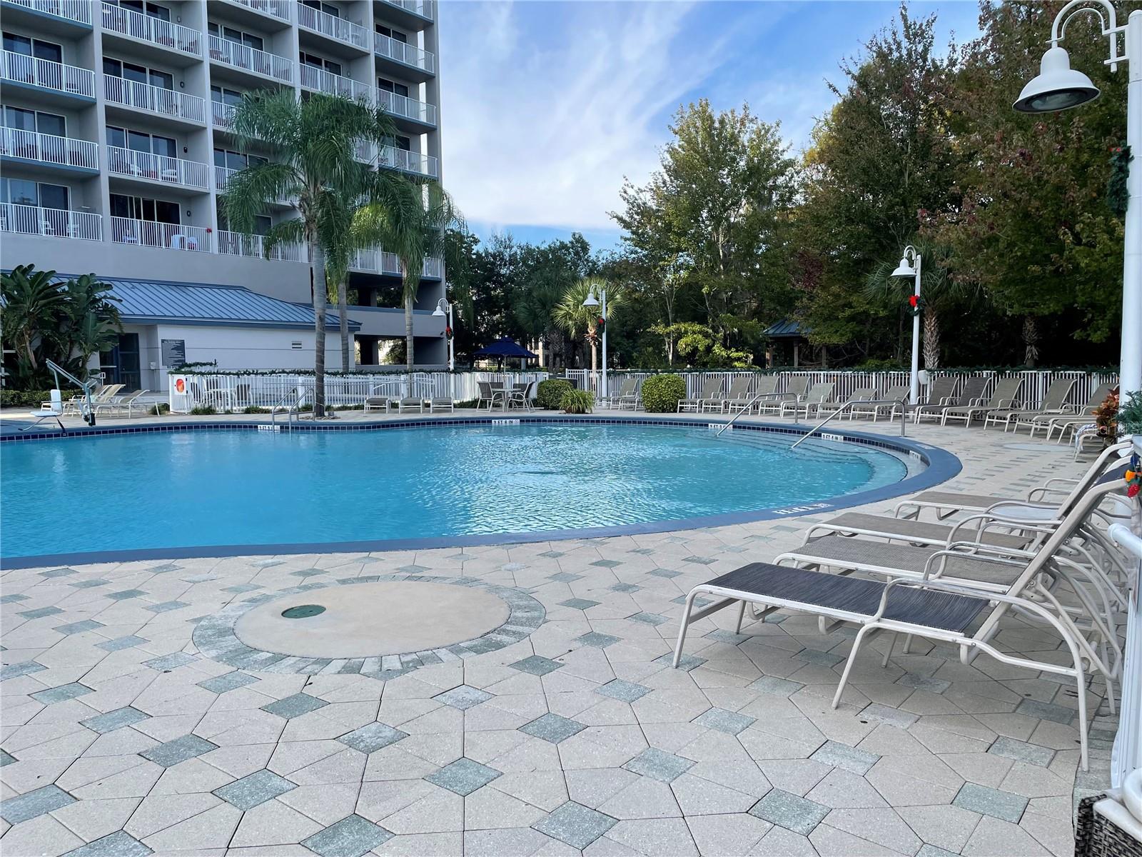 BLUE HERON BCH RESIDENCE TWR 02 CONDO - Residential