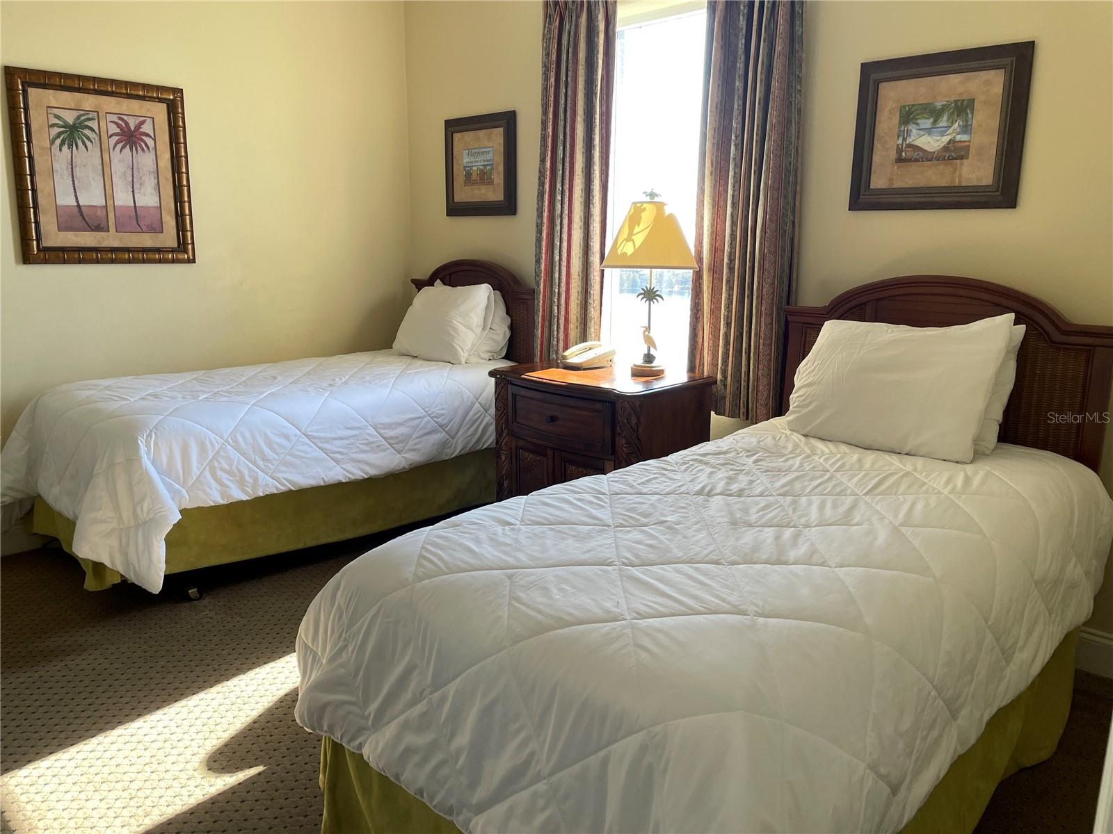 BLUE HERON BCH RESIDENCE TWR 02 CONDO - Residential