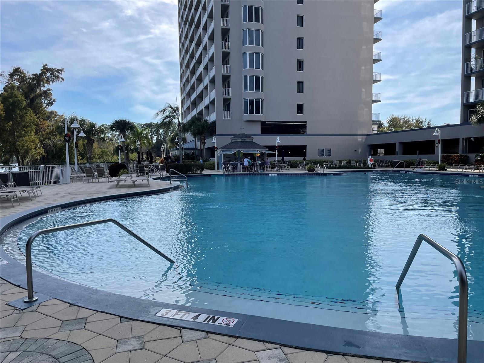 BLUE HERON BCH RESIDENCE TWR 02 CONDO - Residential