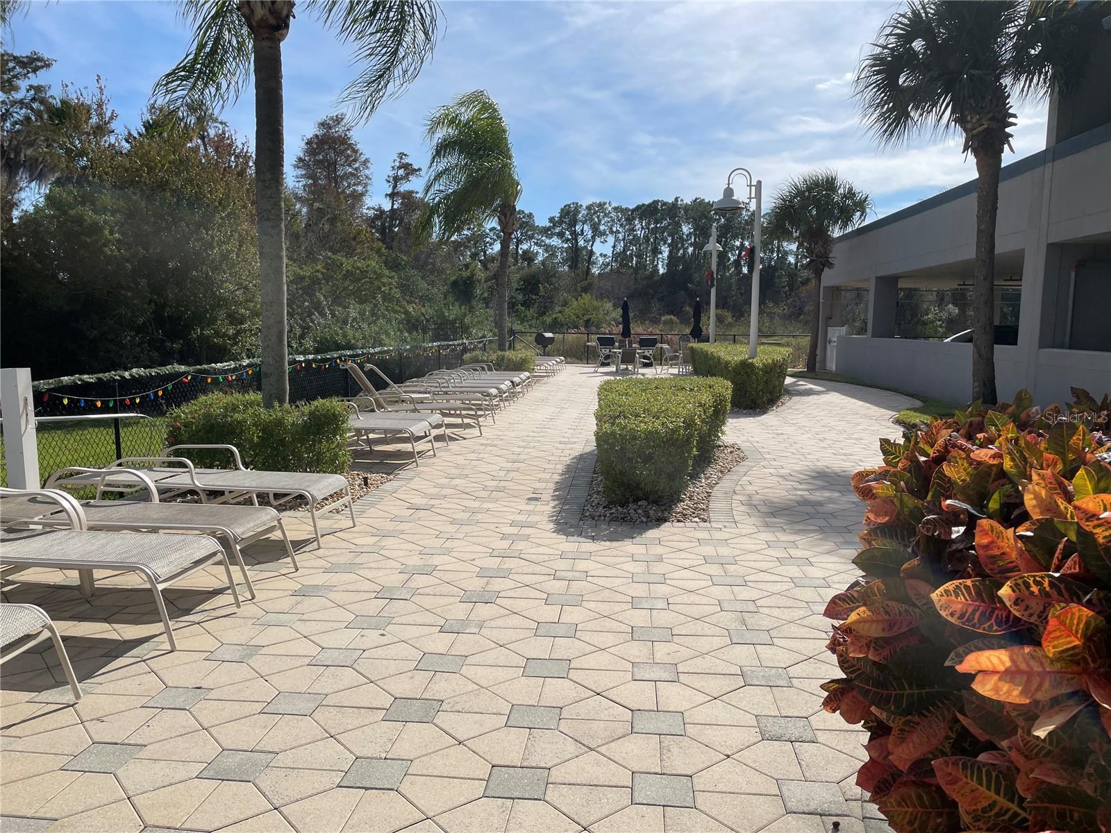 BLUE HERON BCH RESIDENCE TWR 02 CONDO - Residential