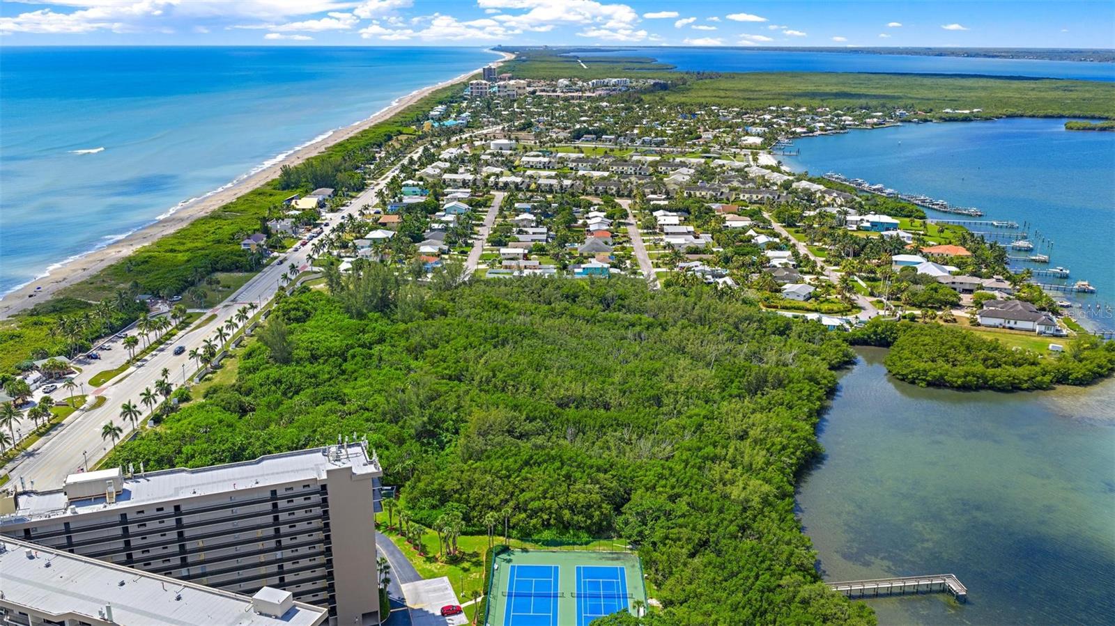 METES & BOUNDS - Land