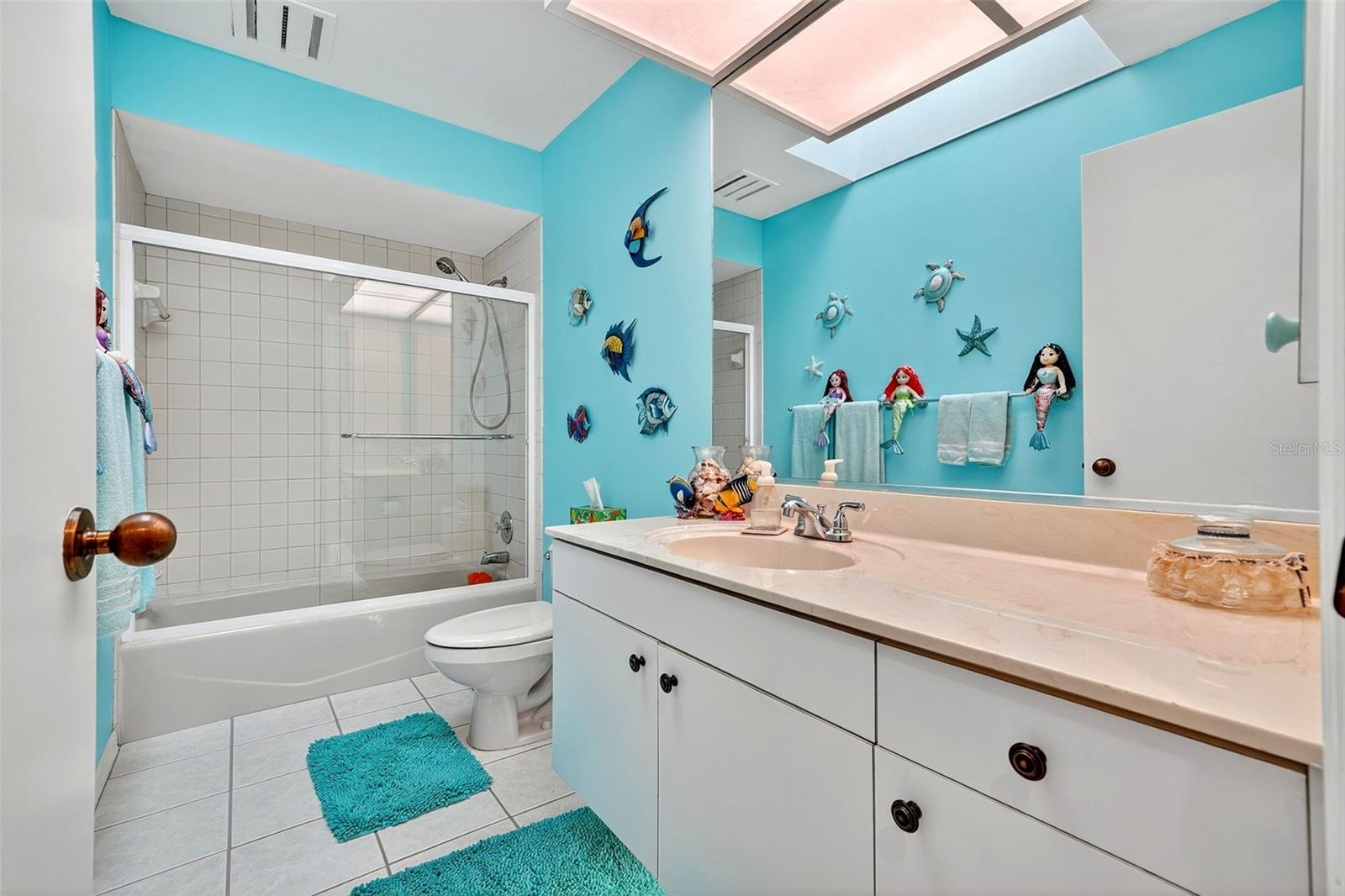 LAKES ESTATES 3 OF SARASOTA - Residential