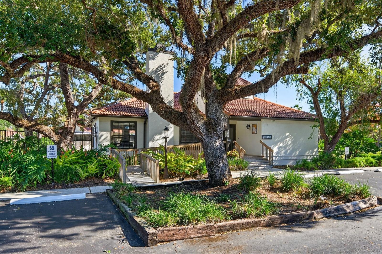 LAKES ESTATES 3 OF SARASOTA - Residential