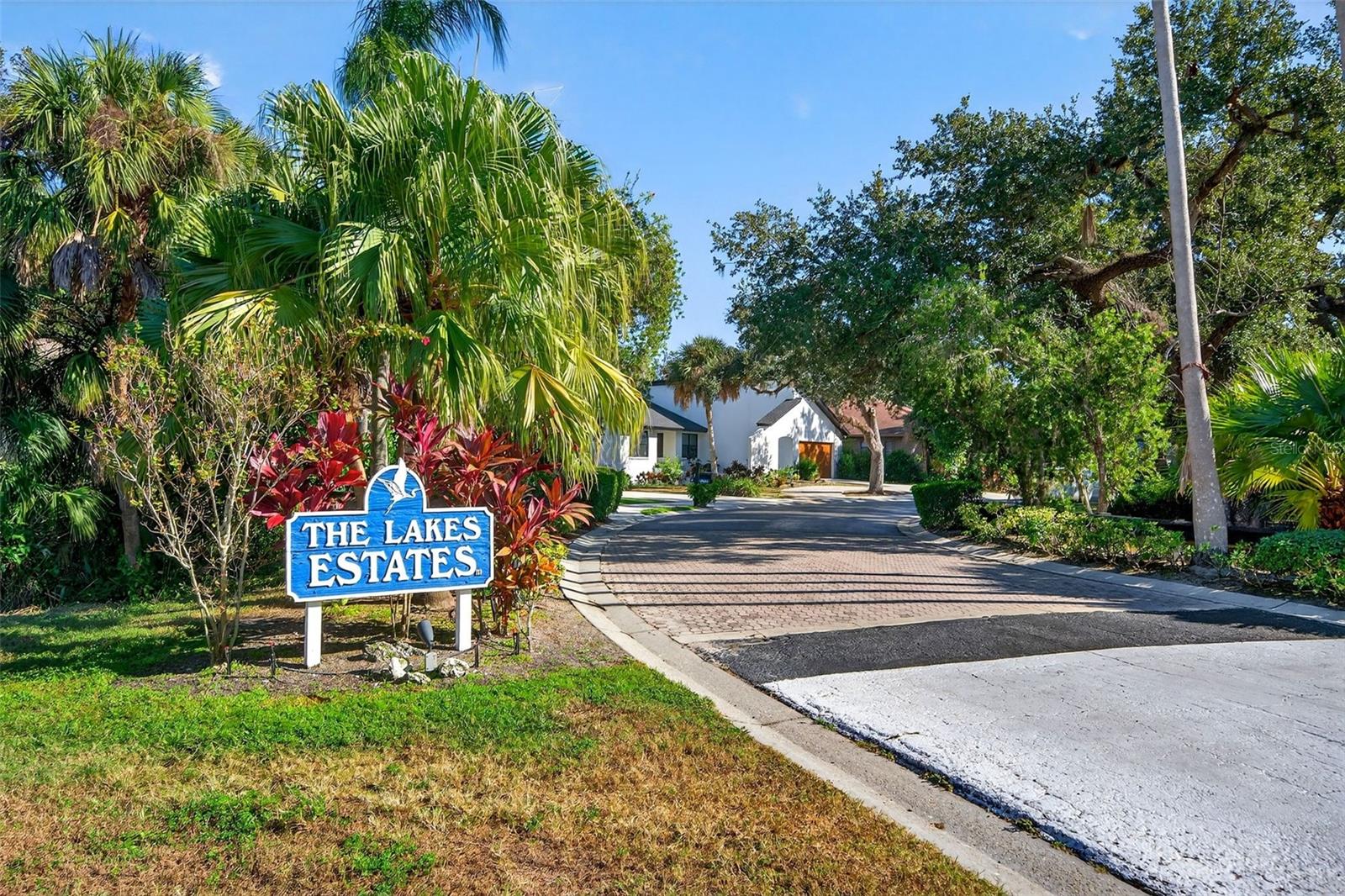 LAKES ESTATES 3 OF SARASOTA - Residential