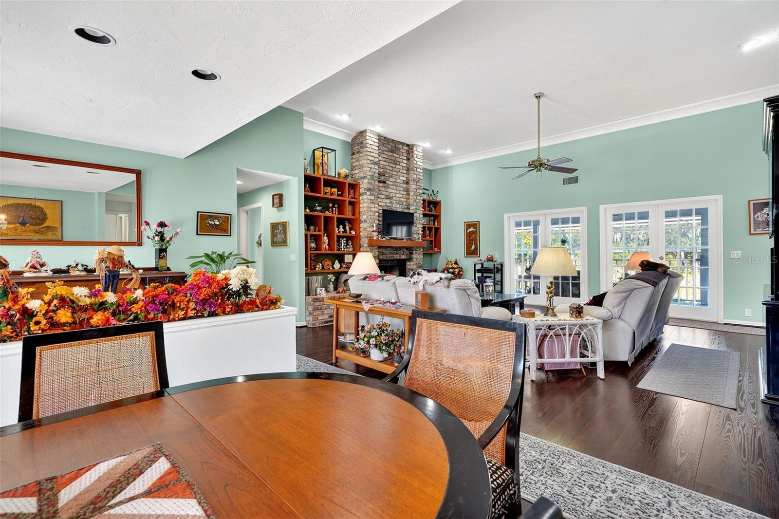 LAKES ESTATES 3 OF SARASOTA - Residential