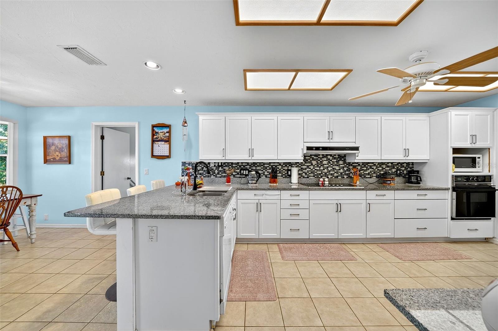 LAKES ESTATES 3 OF SARASOTA - Residential