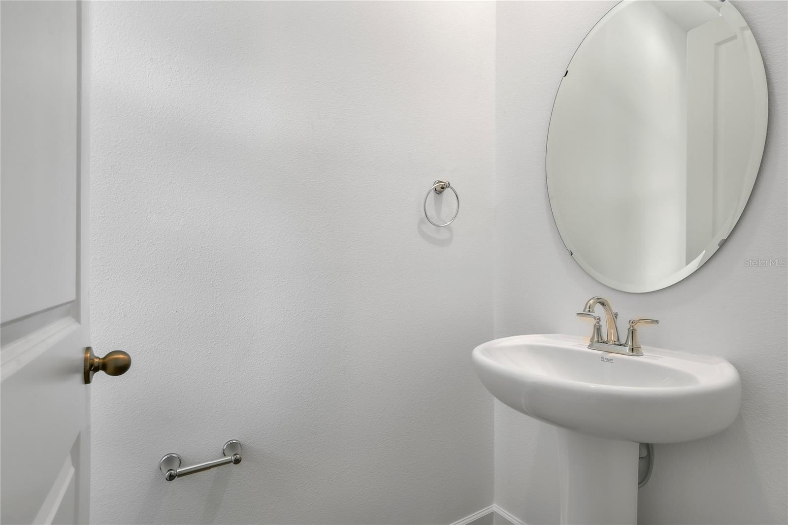 708 LAKE DELL AVENUE