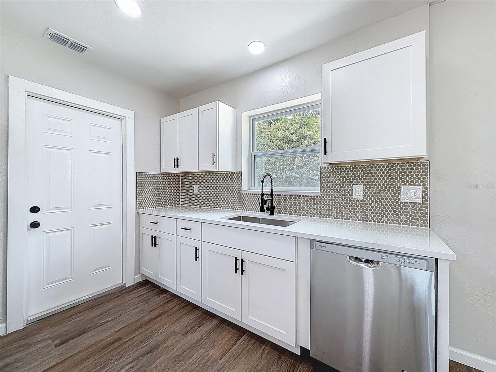 JUNGLE COUNTRY CLUB 4TH ADD - Residential