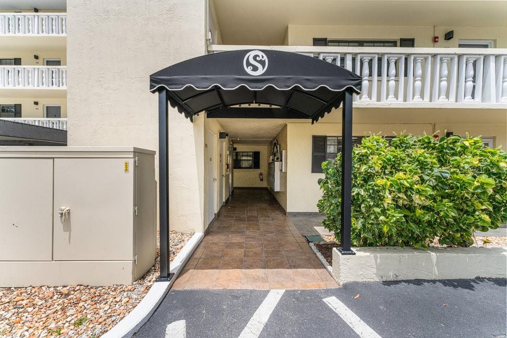 One or more photo(s) has been virtually staged. Welcome to your move in ready, updated 2-bedroom2-bathroom Mount Dora Condo located in Southern Oaks a 55+ community in Historic Downtown Mount Dora. Step through the front door that welcomes you into the light filled entry. The kitchen has granite countertops with white cabinets and appliances. The the freshly painted spacious living room and dining room feature crown moldings and laminate flooring. Large sliding glass doors open on to your private screened porch overlooking the heated pool. The master bedroom features crown molding, double closets and a bathroom with an over - sized walk-in shower with glass sliding doors. The guest bedroom comes with a shower / tub combo and updated granite top vanity. Double pane energy saving windows throughout. There is one assigned covered parking space and plenty of guest parking. Southern Oaks amenities include heated pool, gazebo with gas grill, shuffleboard courts, recreation room, your own storage space, workshop with workbench and tools, and two laundry rooms. The HOA fee includes basic cable, water, trash, and sewer. Pets are allowed, see HOA rules and regulations for specific. Southern Oaks is located within walking distance to the heart of downtown Mount Dora Historic District which features one of a kind boutique shops, great restaurants, art gallerys, parks, waterfront and of course all the festivals. This is your chance to call Mount Dora Home! Schedule your showing now.