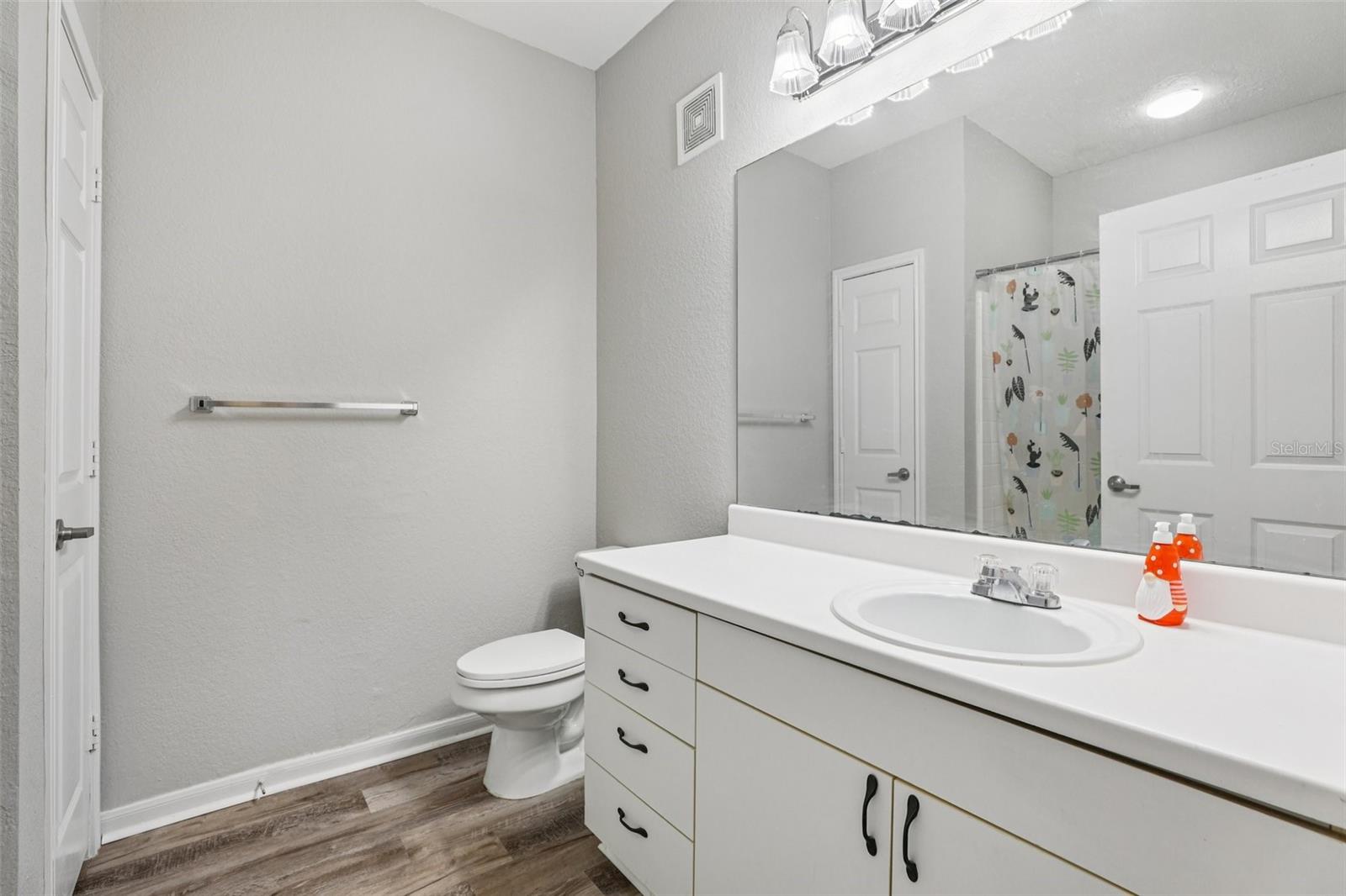 PARK NORTH/CHENEY PLACE - Residential Lease