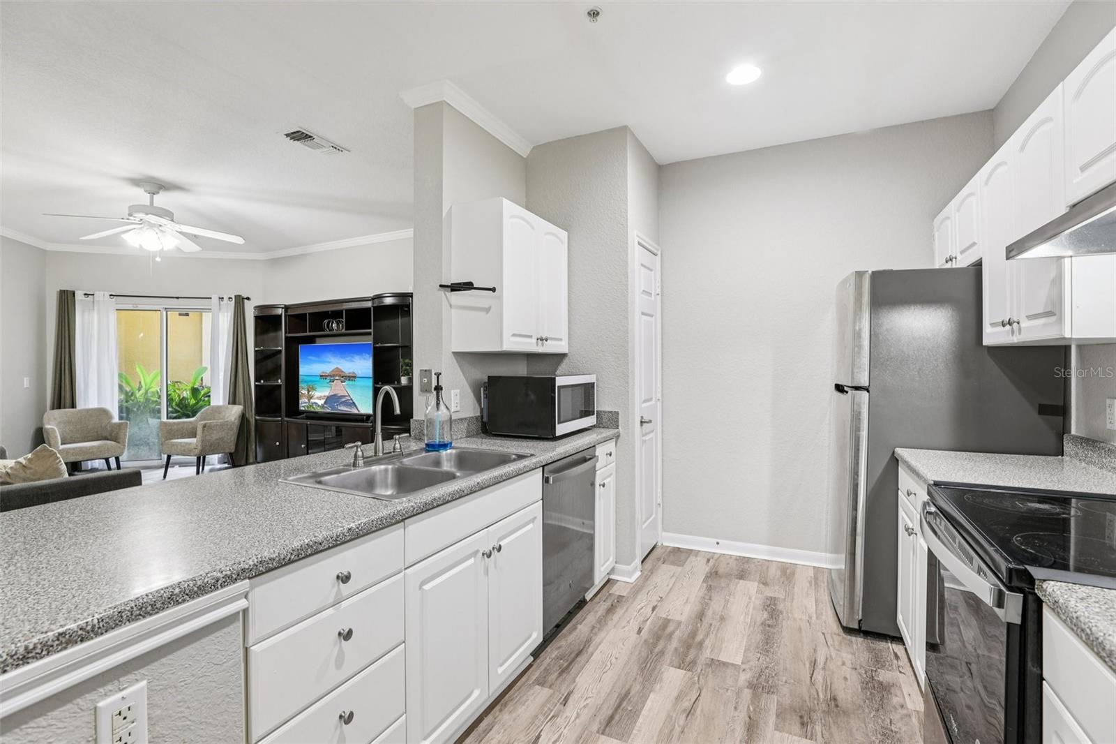 PARK NORTH/CHENEY PLACE - Residential Lease