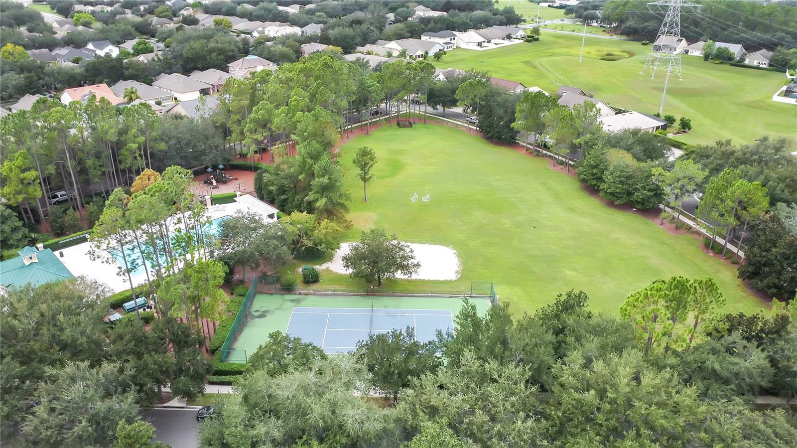 LAKES WINDERMERE PH 01 49 108 - Residential