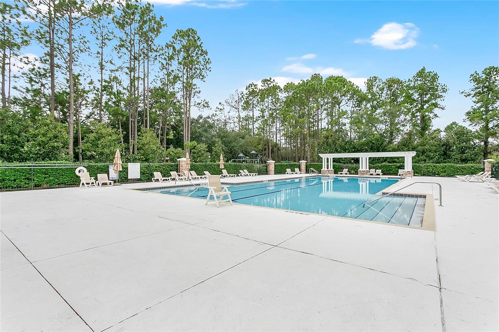 LAKES WINDERMERE PH 01 49 108 - Residential