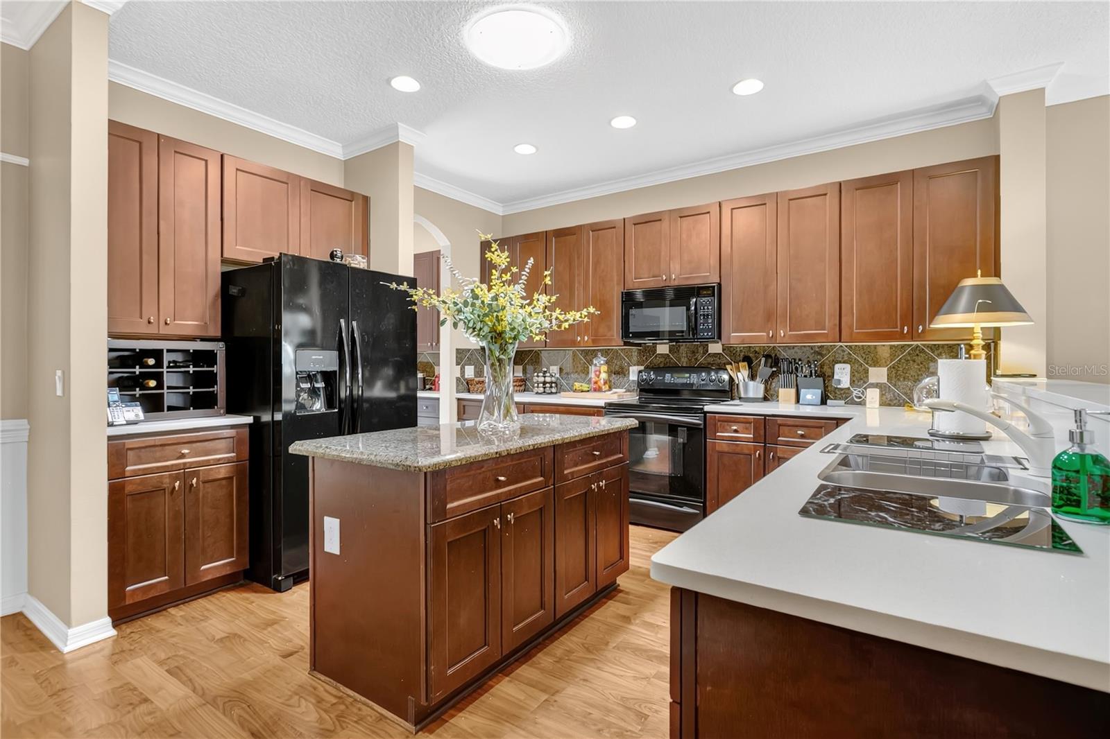 LAKES WINDERMERE PH 01 49 108 - Residential