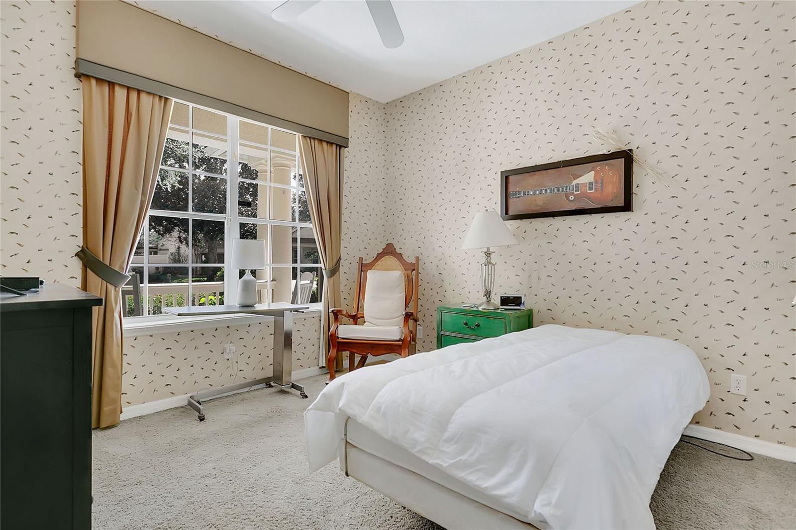 LAKES WINDERMERE PH 01 49 108 - Residential