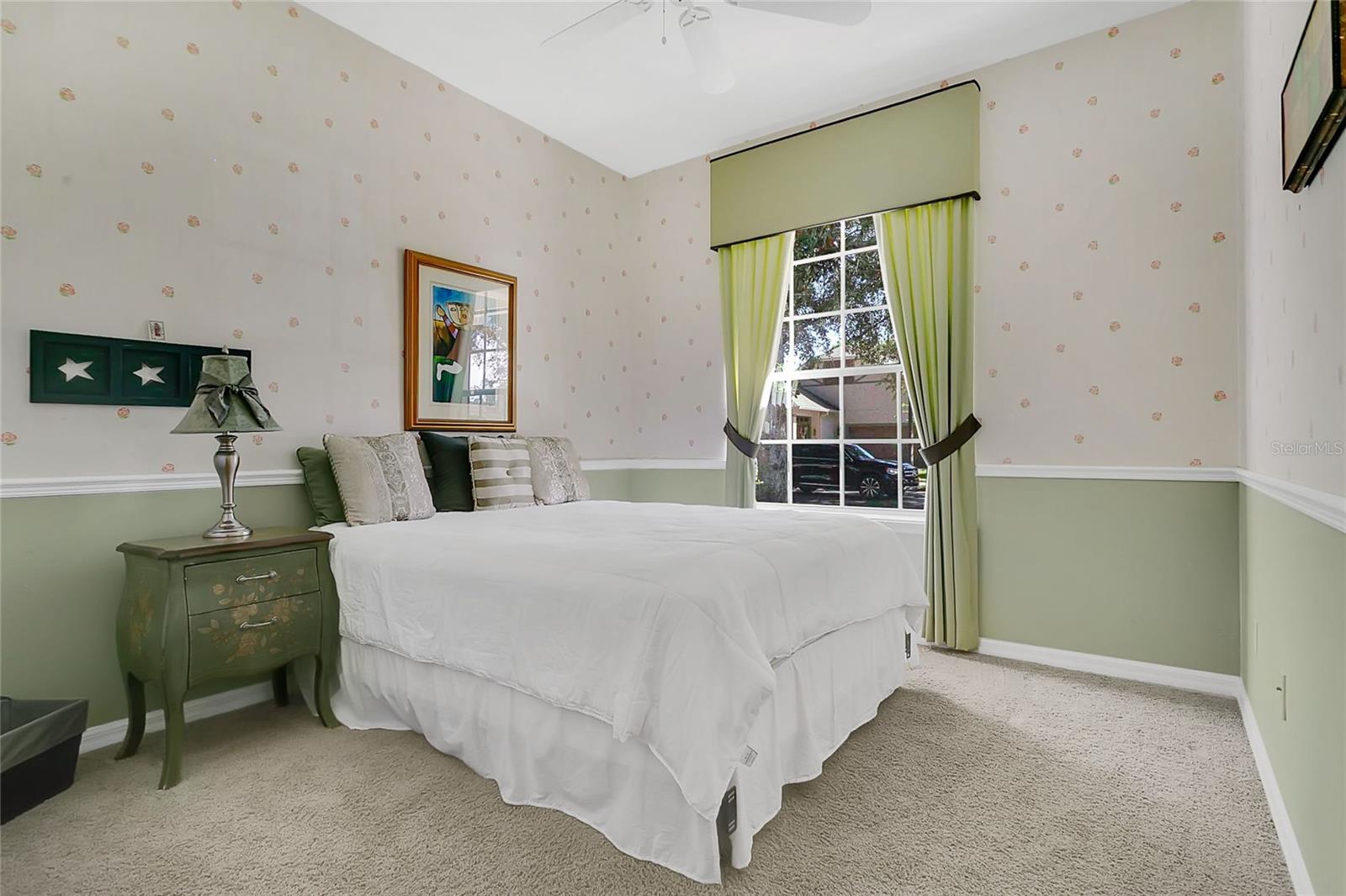 LAKES WINDERMERE PH 01 49 108 - Residential