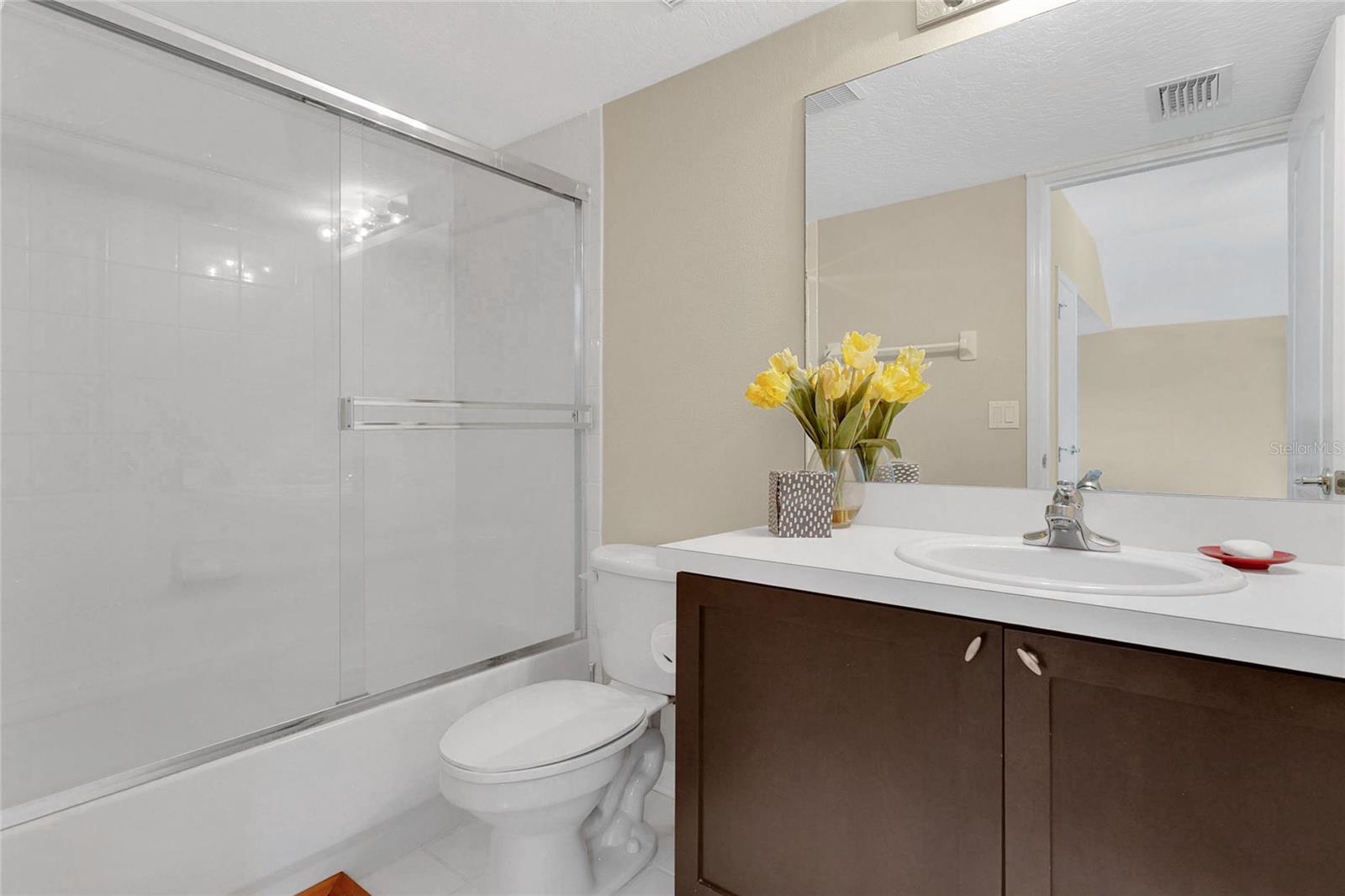 LAKES WINDERMERE PH 01 49 108 - Residential