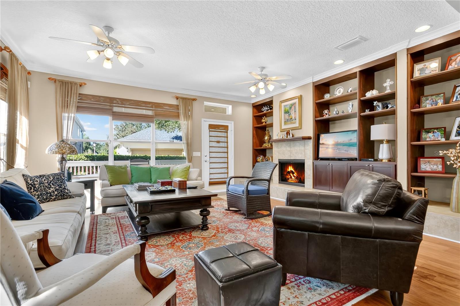 LAKES WINDERMERE PH 01 49 108 - Residential