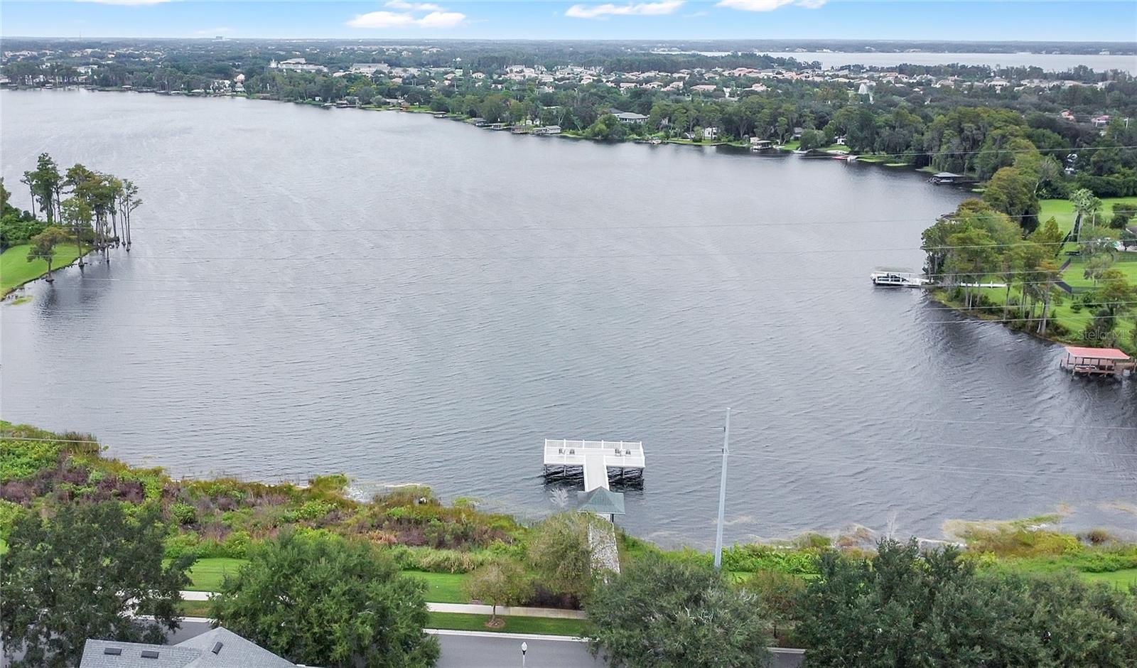 LAKES WINDERMERE PH 01 49 108 - Residential