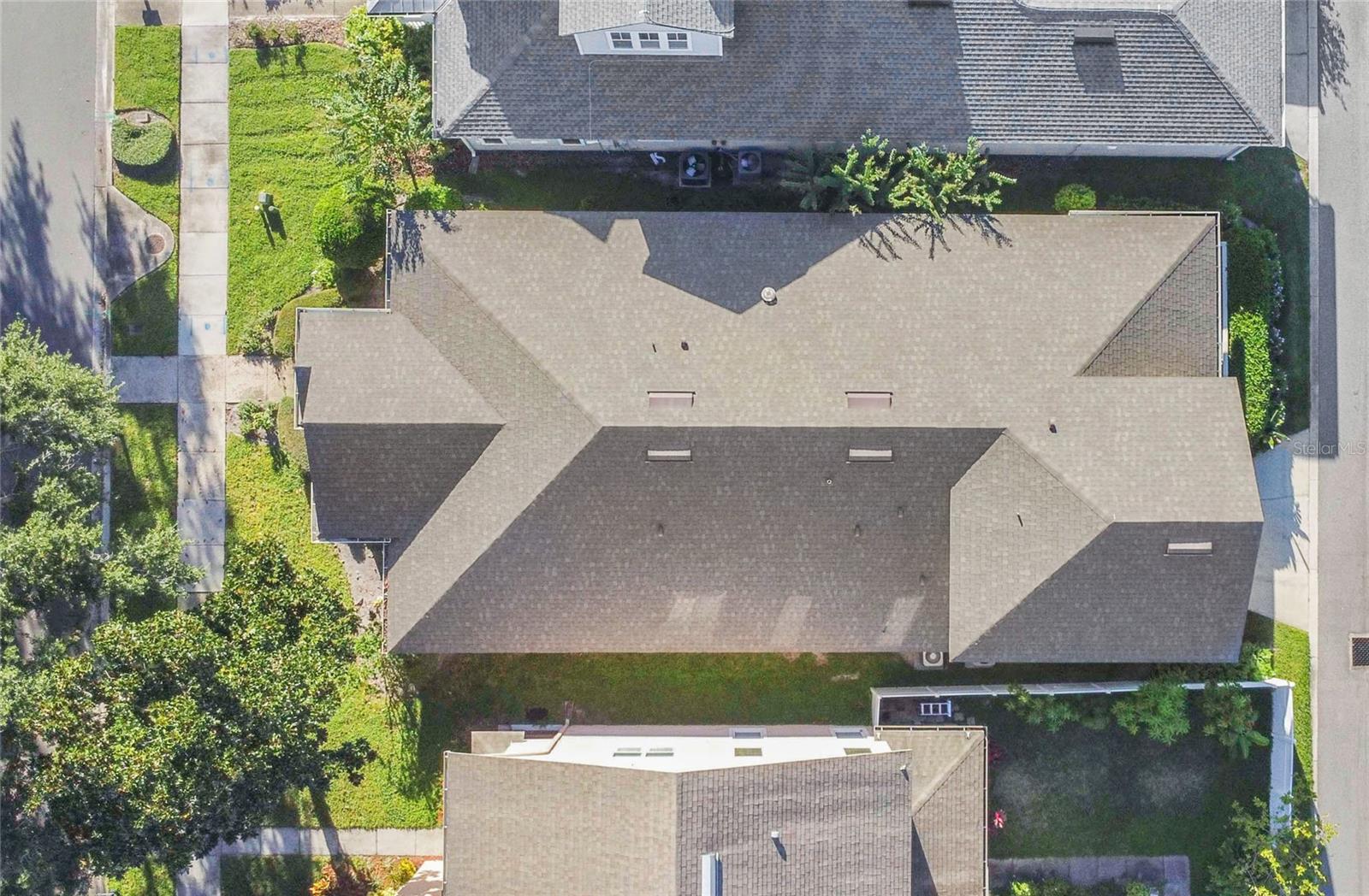 LAKES WINDERMERE PH 01 49 108 - Residential