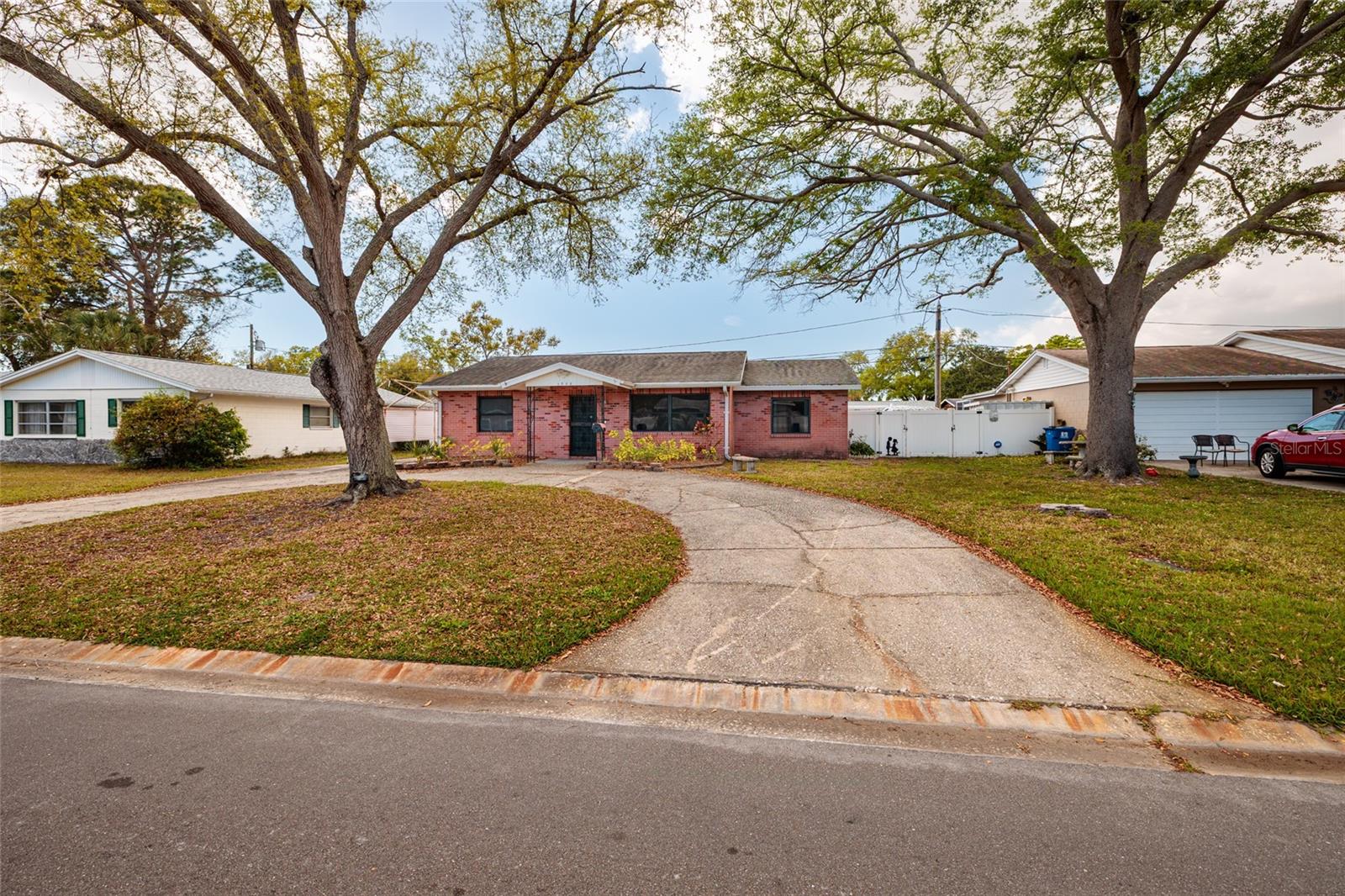 MEADOW LAWN 13TH ADD - Residential