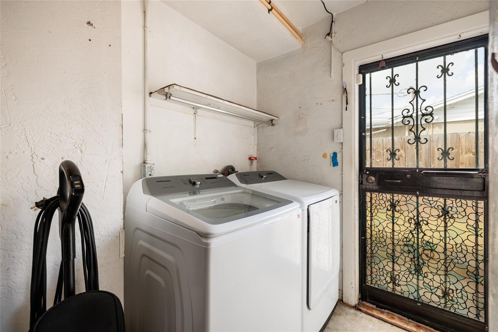 MEADOW LAWN 13TH ADD - Residential