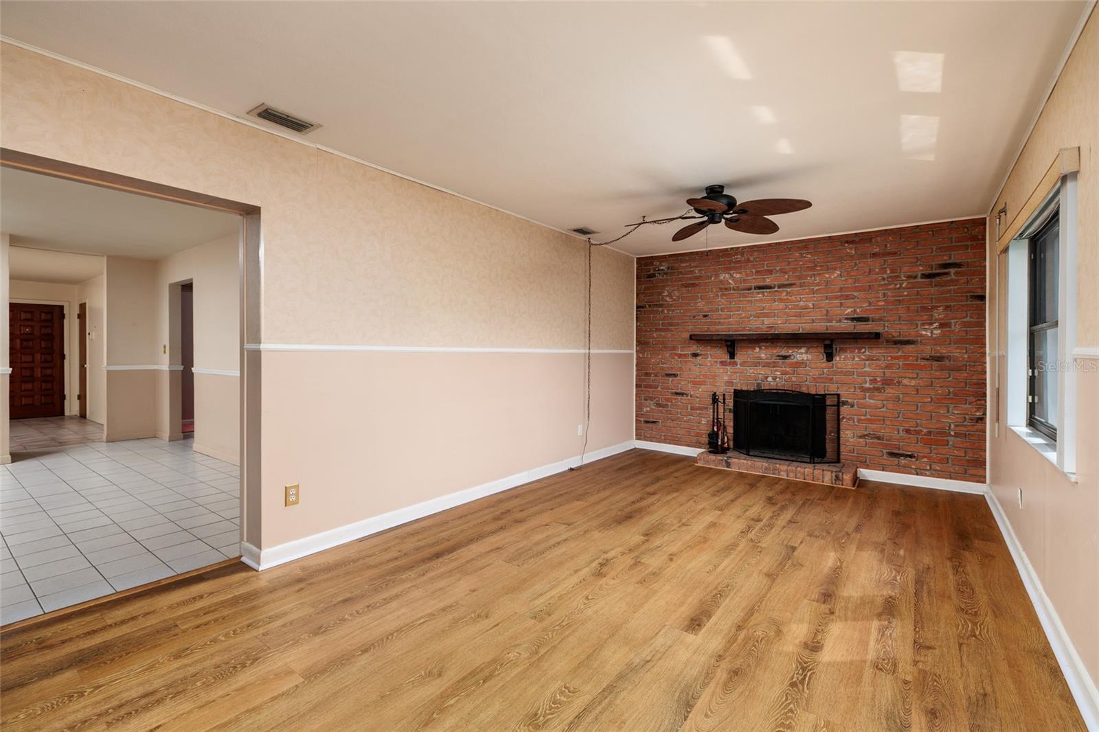 MEADOW LAWN 13TH ADD - Residential