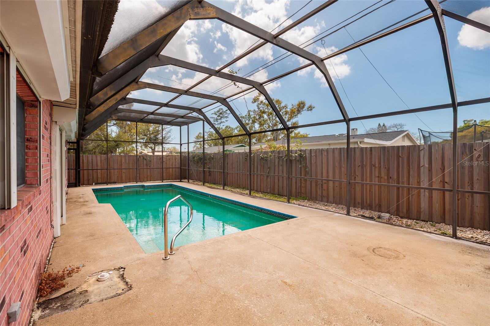 MEADOW LAWN 13TH ADD - Residential