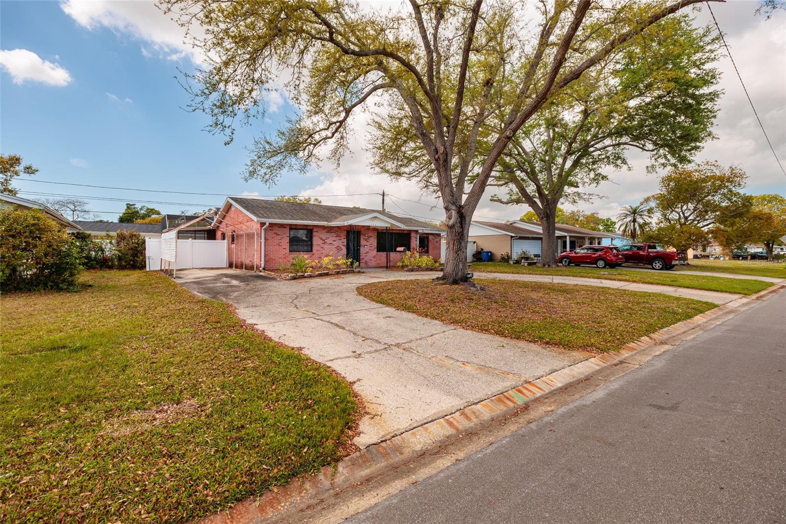 MEADOW LAWN 13TH ADD - Residential