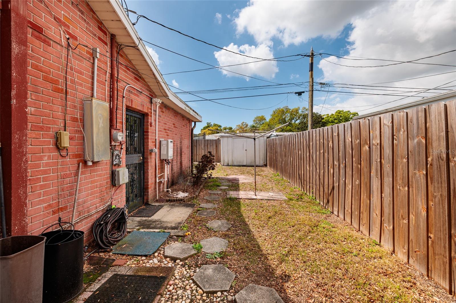 MEADOW LAWN 13TH ADD - Residential