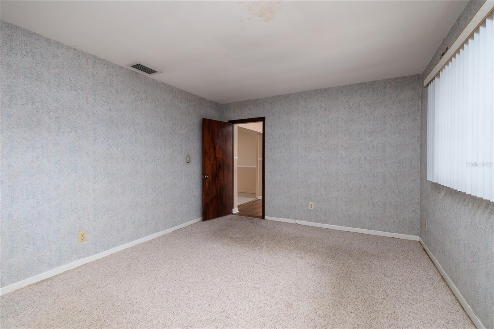 MEADOW LAWN 13TH ADD - Residential