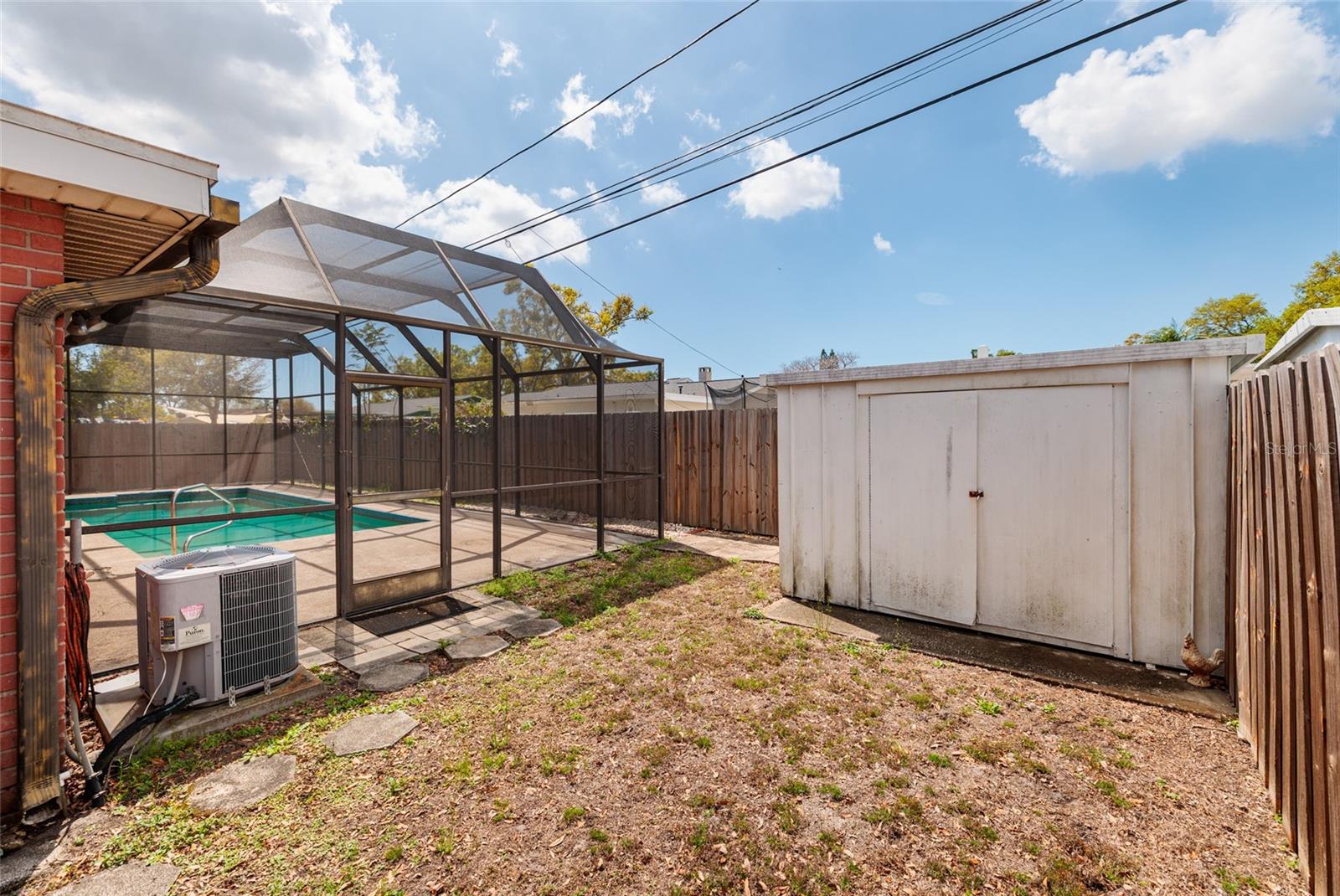 MEADOW LAWN 13TH ADD - Residential