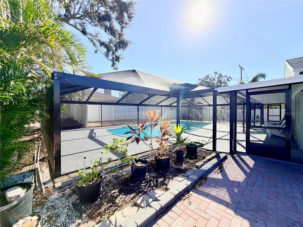 Photo of 13914 84th Terrace, Seminole, FL 33776 (MLS # TB8445837)