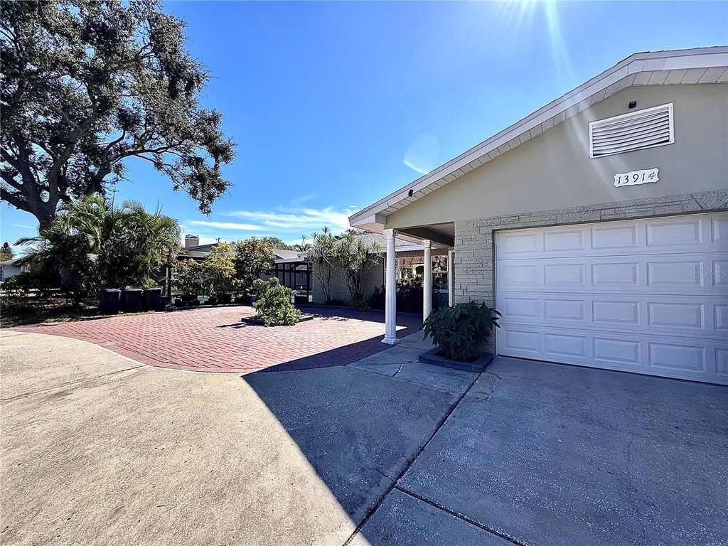 Photo of 13914 84th Terrace, Seminole, FL 33776 (MLS # TB8445837)