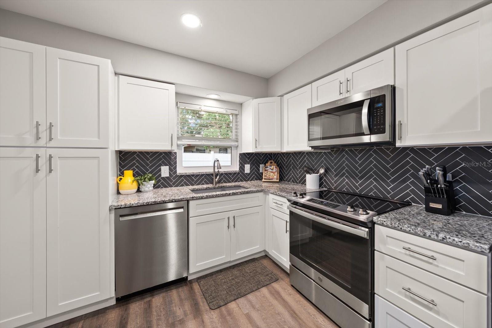 FAIRWAY ESTATES 5TH ADD - Residential