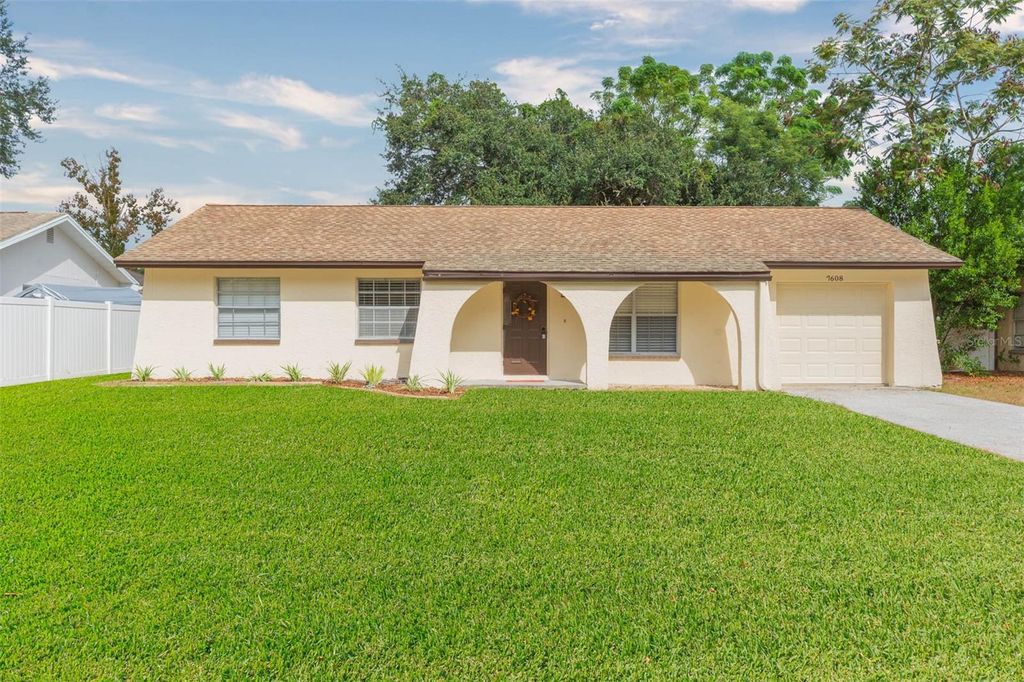 Photo of 7608 N Sanibel Circle, Temple Terrace, FL 33637 (MLS # TB8442673)