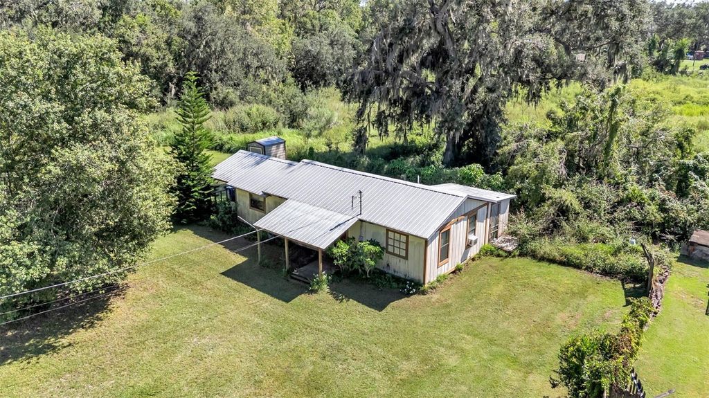 Photo of 12941 Simpson Road, Dover, FL 33527 (MLS # L4956650)